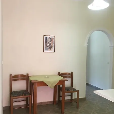 Bizis Отель *